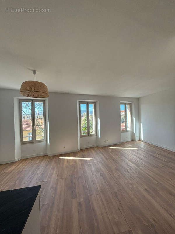 Appartement à HYERES