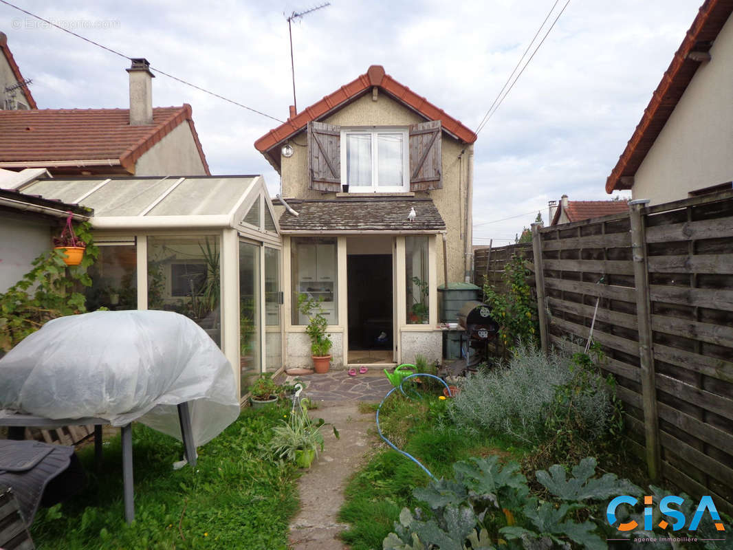 Maison à GOUSSAINVILLE