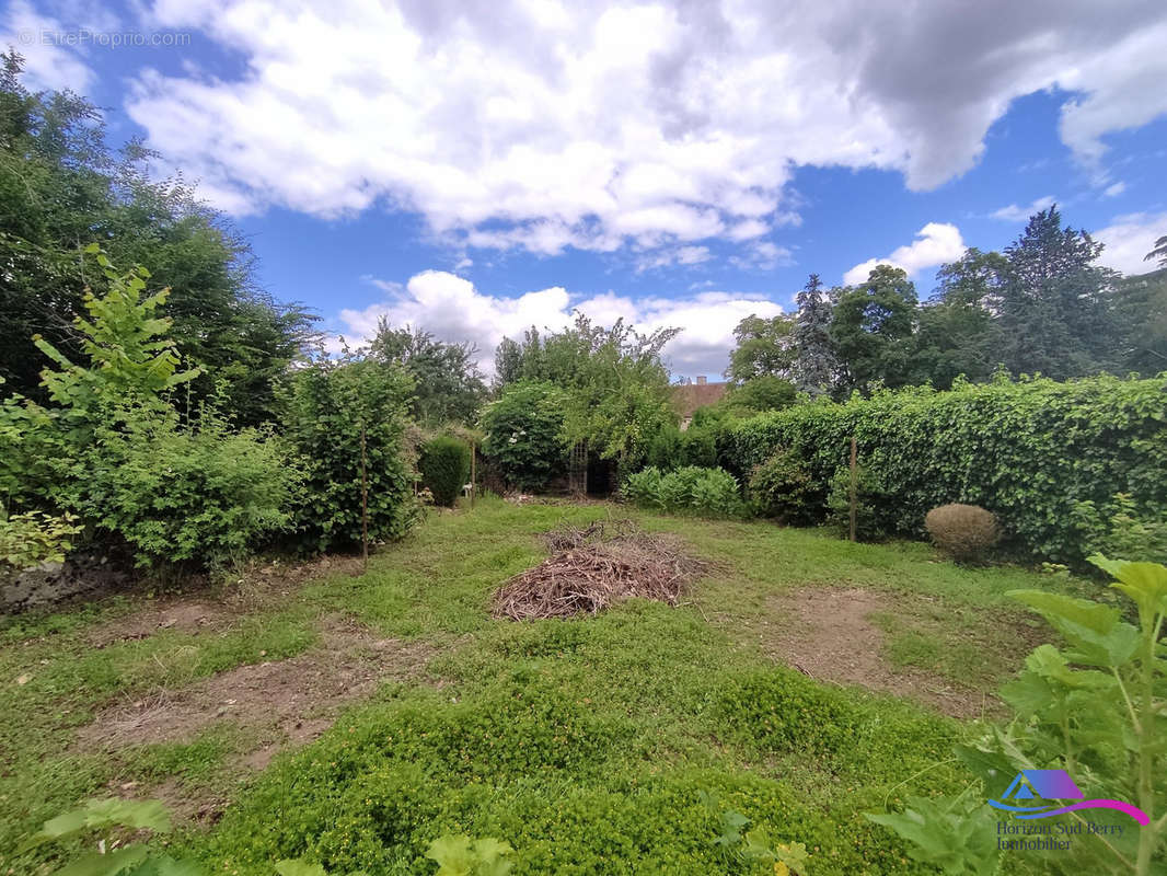 JARDIN - Appartement à CHATEAUMEILLANT