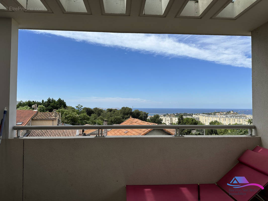 Terrasse 15 m2 - Appartement à MARSEILLE-15E