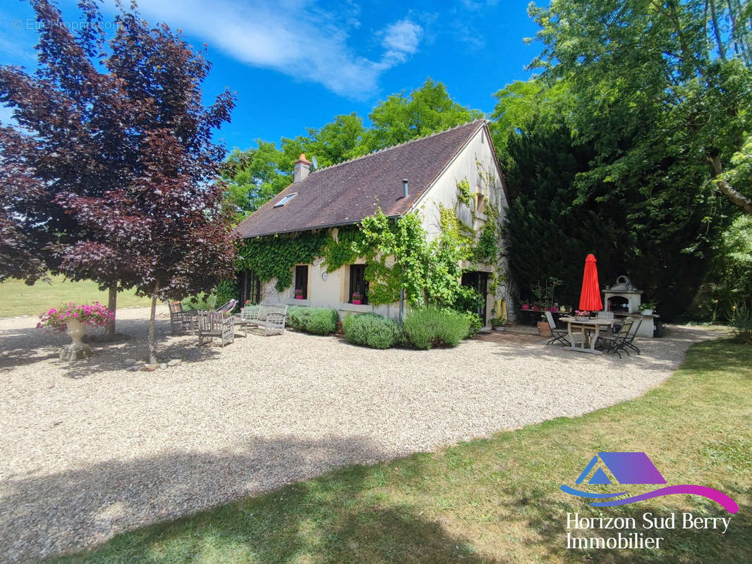 Gîte sans vis-à-vis - Maison à LE CHATELET