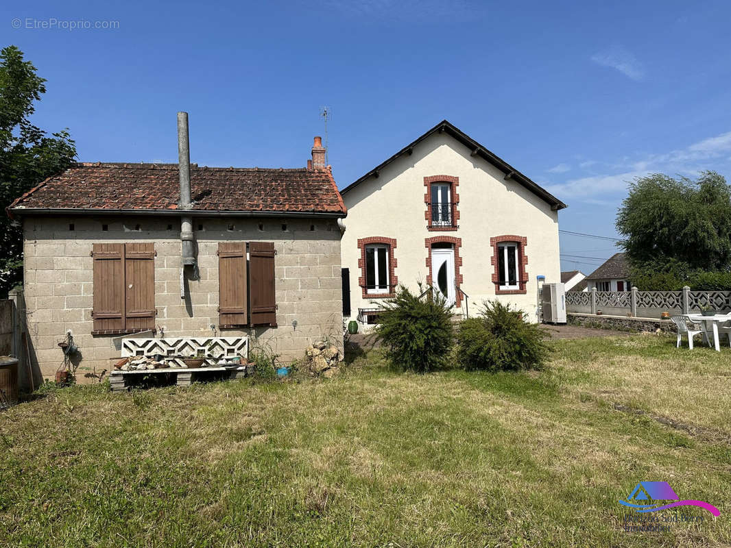 Maison + dépendance - Maison à CHATEAUMEILLANT