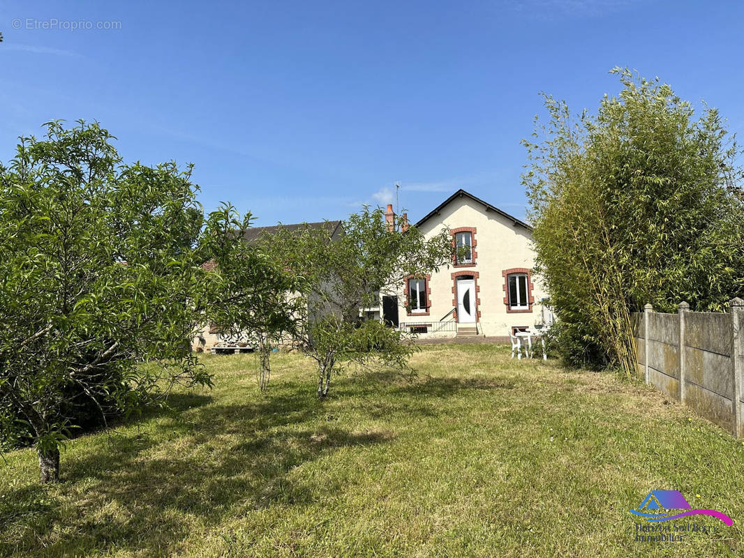 Maison à CHATEAUMEILLANT