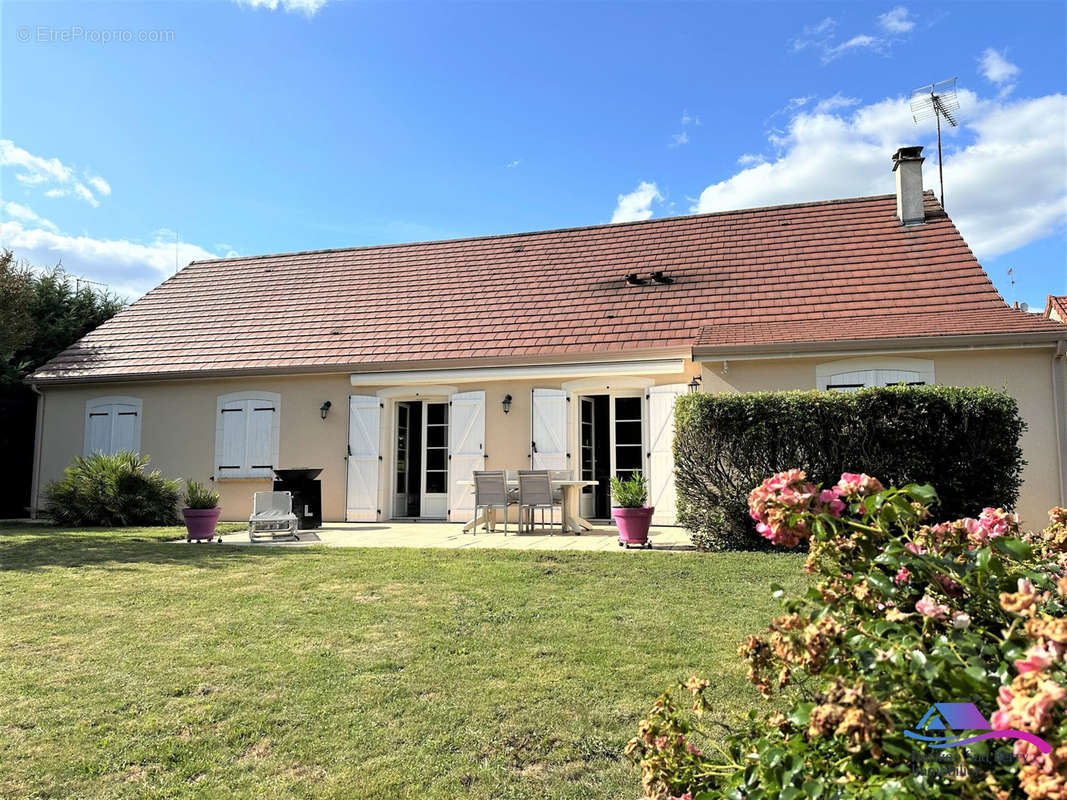 Façade arrière  - Maison à CULAN