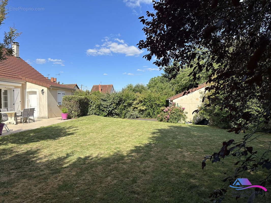 Jardin  - Maison à CULAN