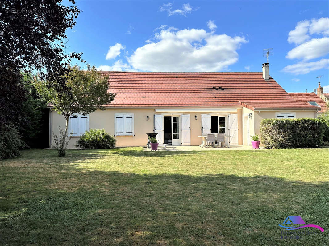 Maison à CULAN