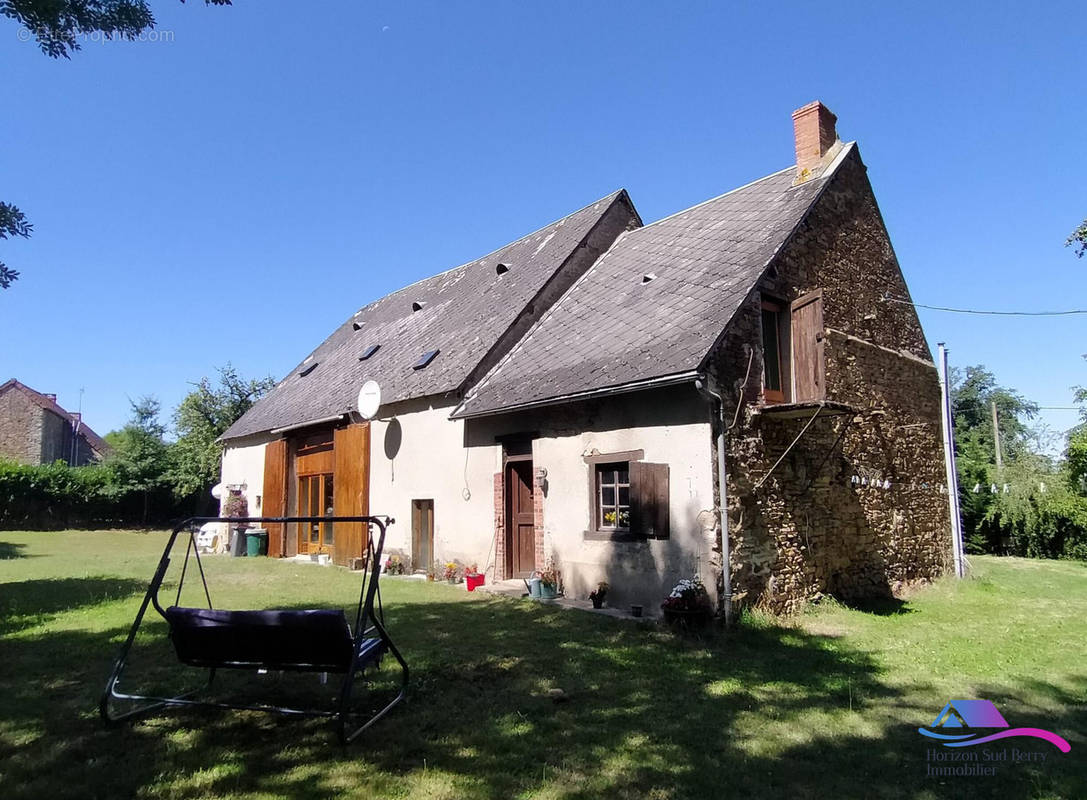 façade avant - Maison à PERASSAY