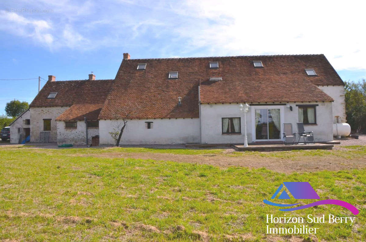 Face arrière de la propriété - Maison à LE CHATELET