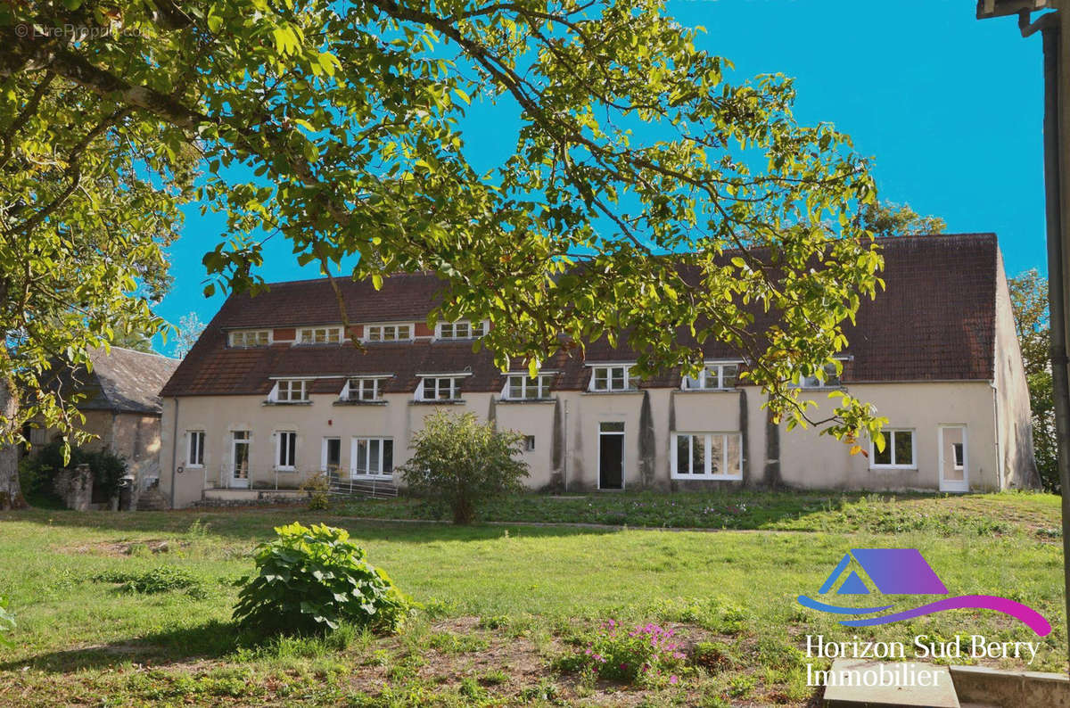 Bâtiment annexe - Maison à LE CHATELET