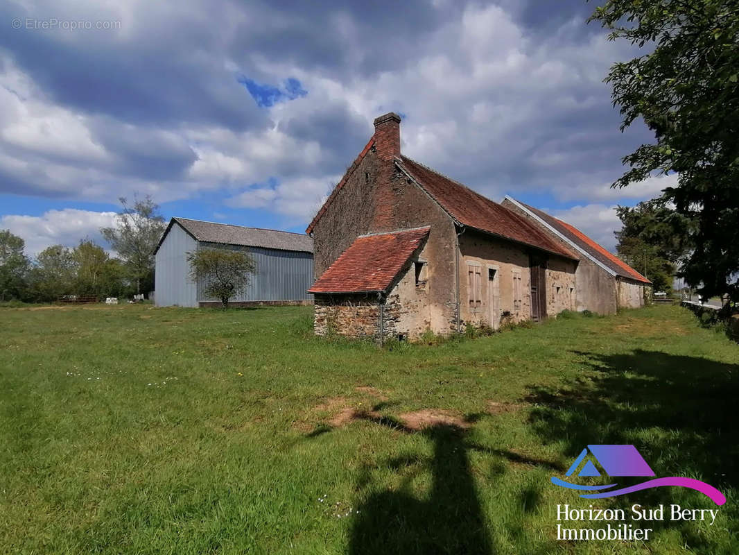 grange + maison à restaurer - Maison à LIGNEROLLES