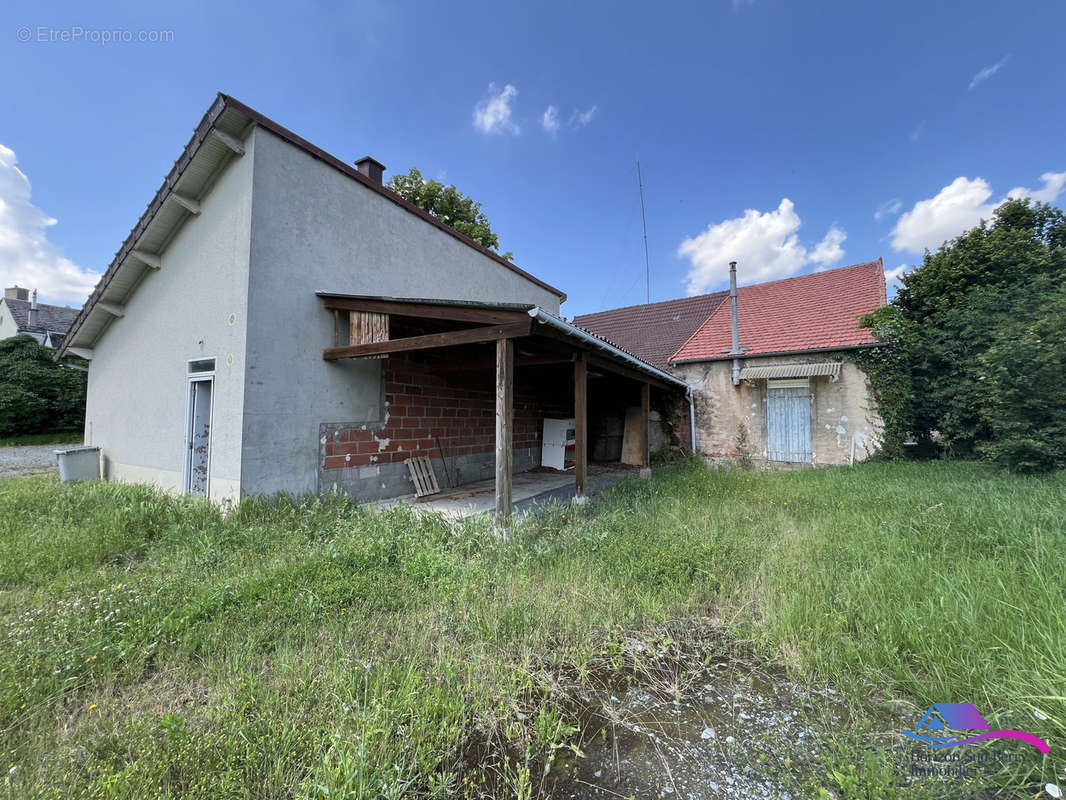 arrière de la maiosn - Maison à CHATEAUMEILLANT