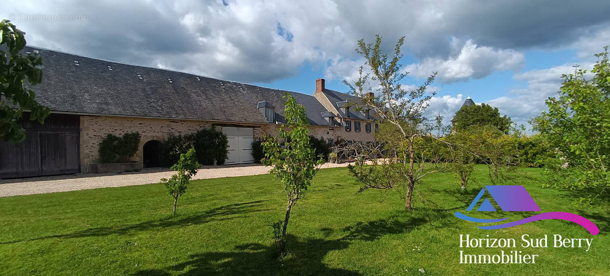 façade avant  - Maison à DUN-LE-PALESTEL