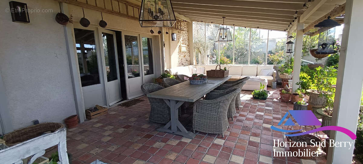 Terrasse - Maison à DUN-LE-PALESTEL