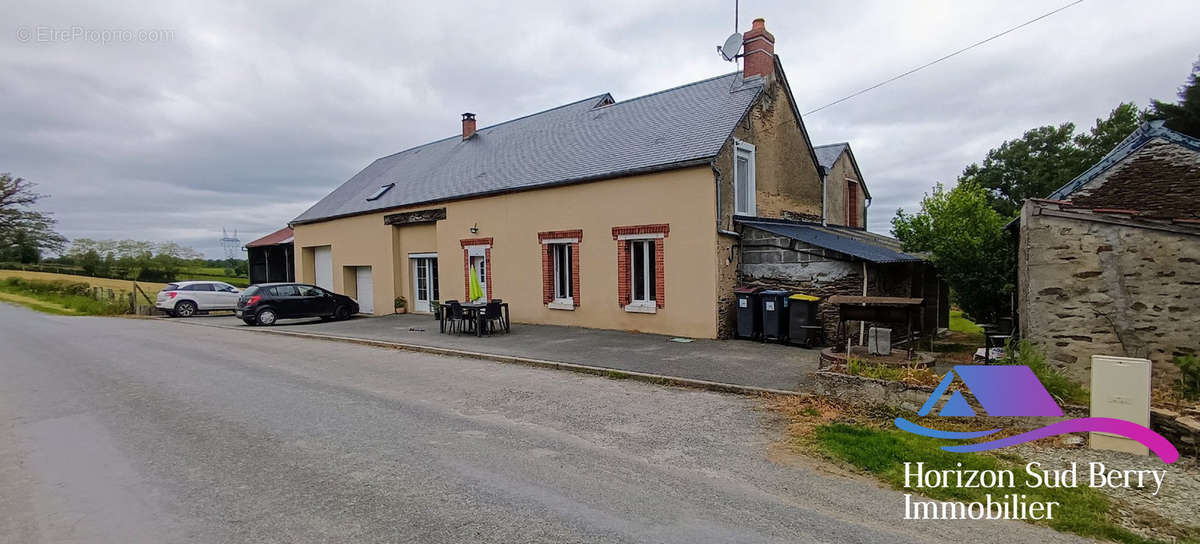 façade avant - Maison à PREVERANGES