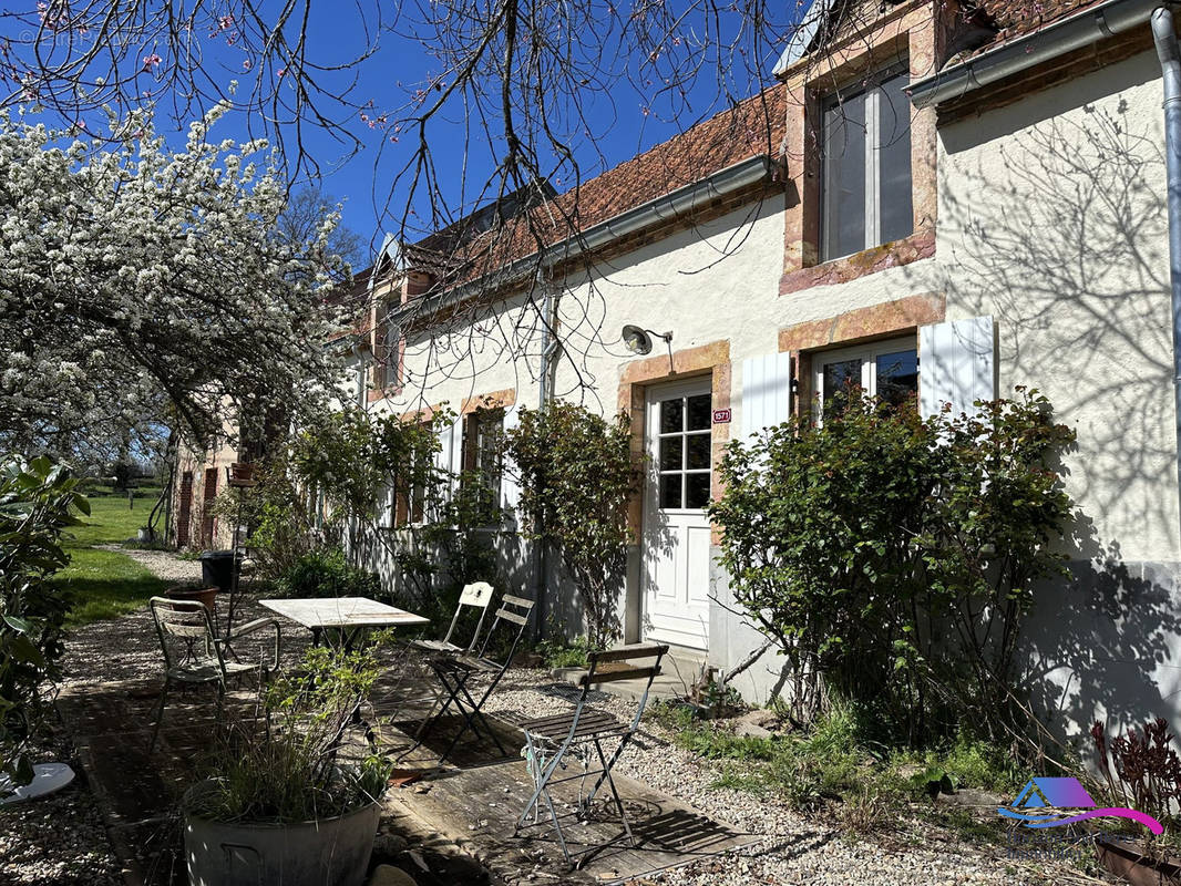 Façade avant - Maison à VESDUN