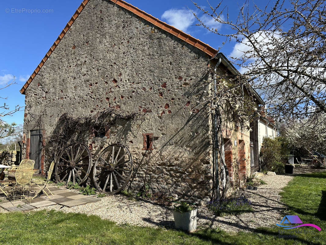 Pignon - Maison à VESDUN