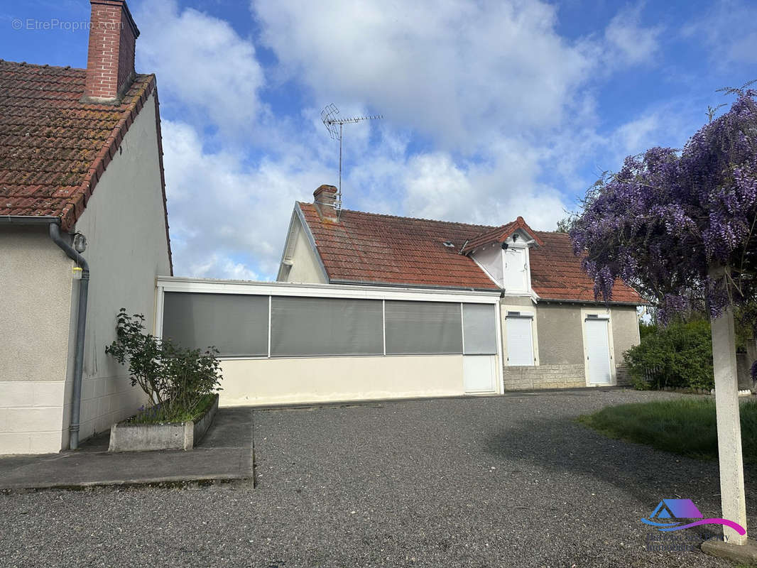 veranda - Maison à CHATEAUMEILLANT