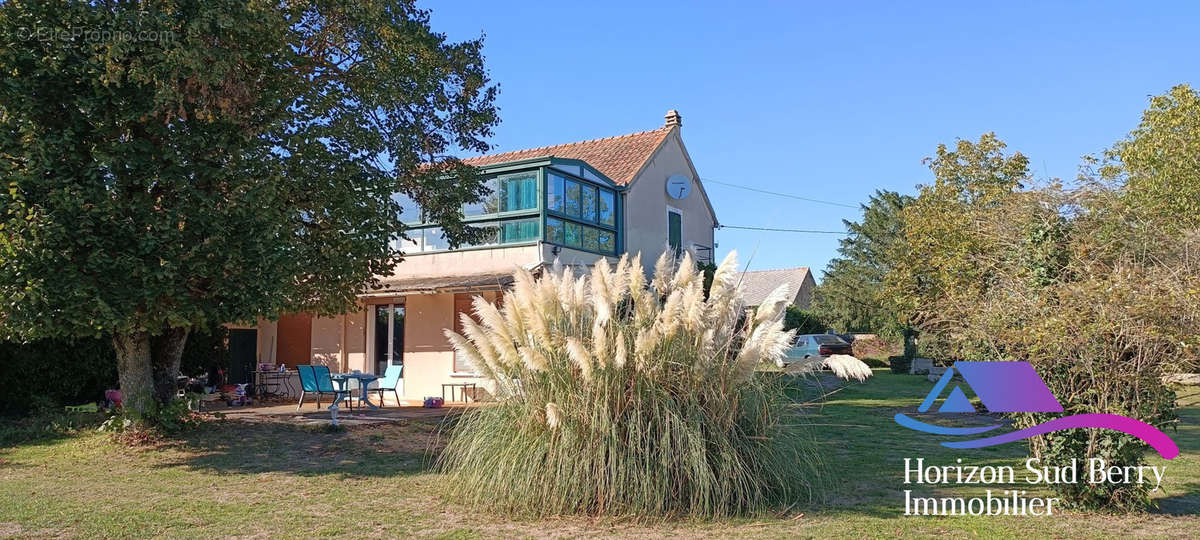 Vue arrière de la maison - Maison à VESDUN