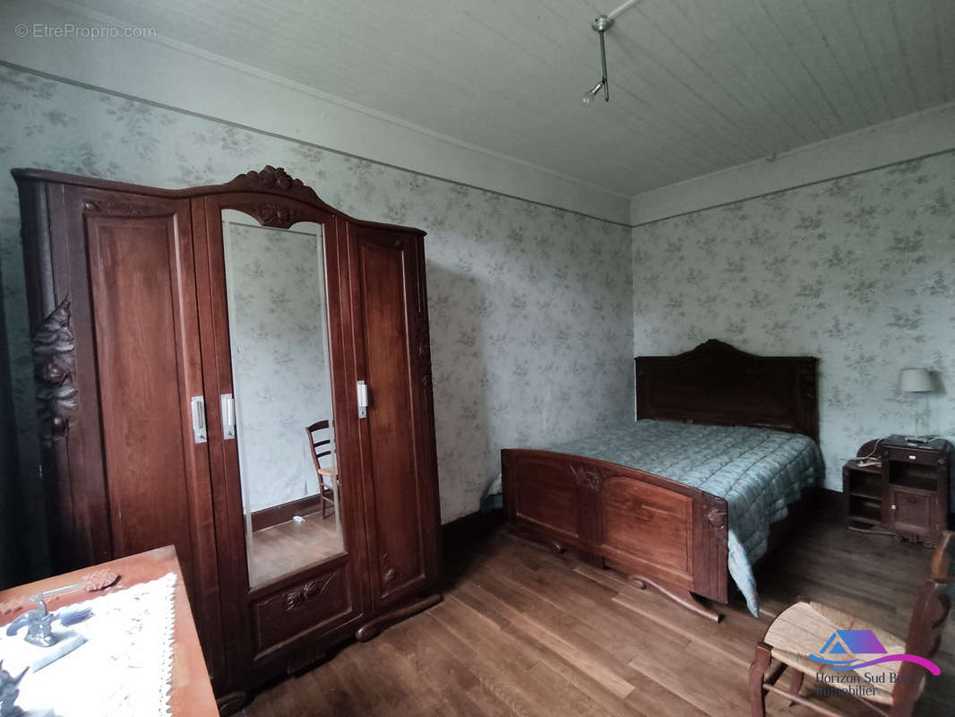 CHAMBRE - Maison à LIGNEROLLES