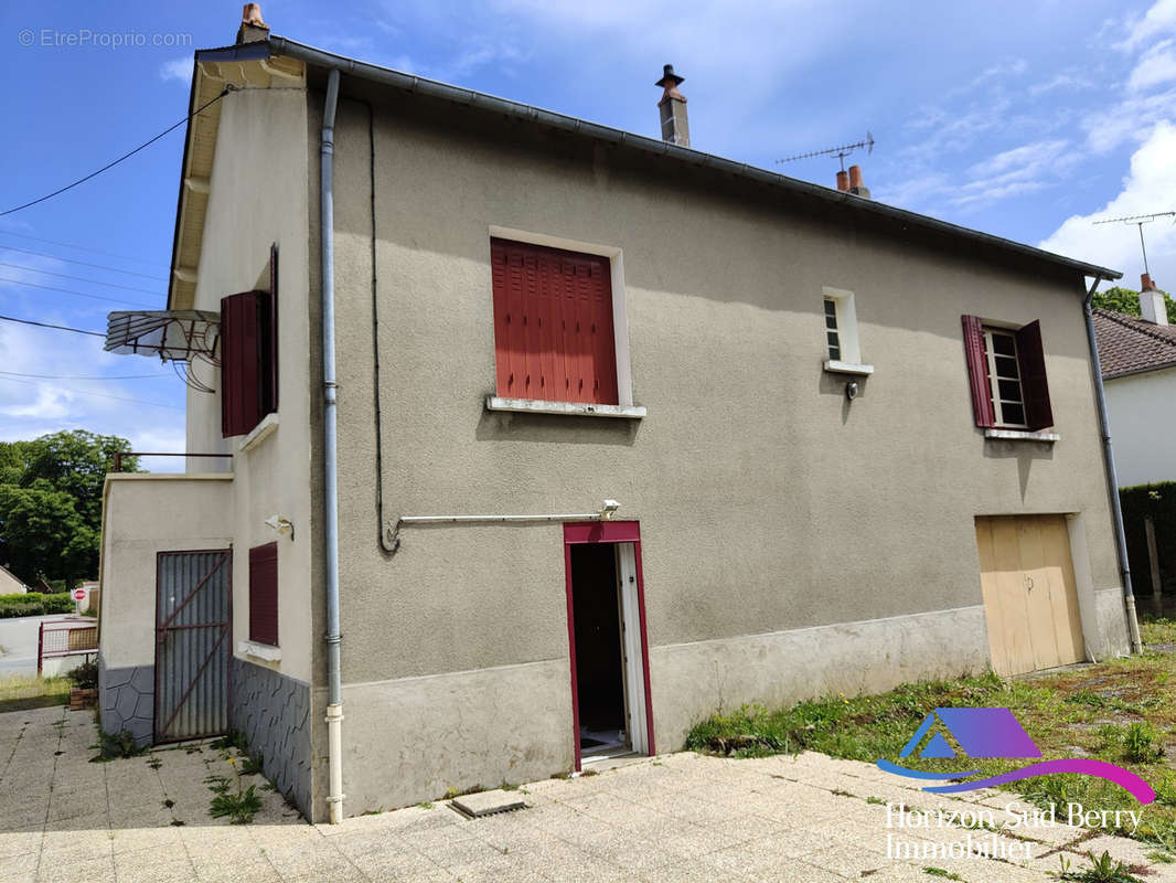 Façade arrière - Maison à SAINT-AOUT