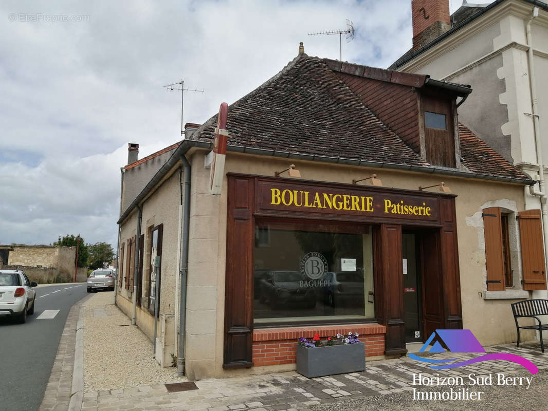 Maison à THEVET-SAINT-JULIEN