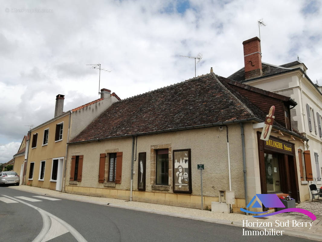 Maison à THEVET-SAINT-JULIEN