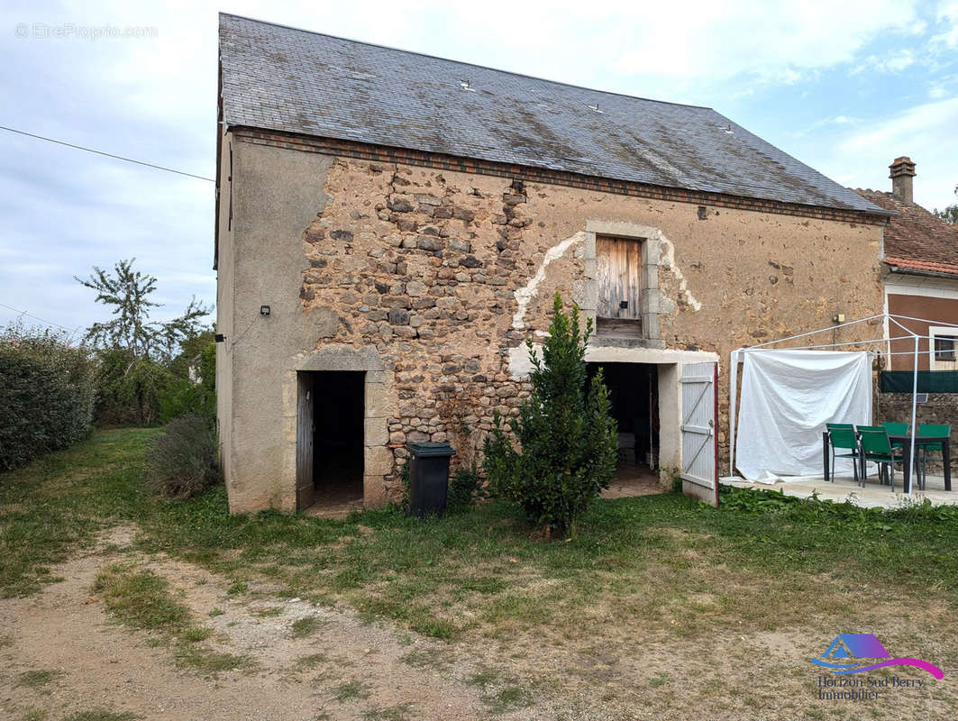 Grange - Maison à URCIERS