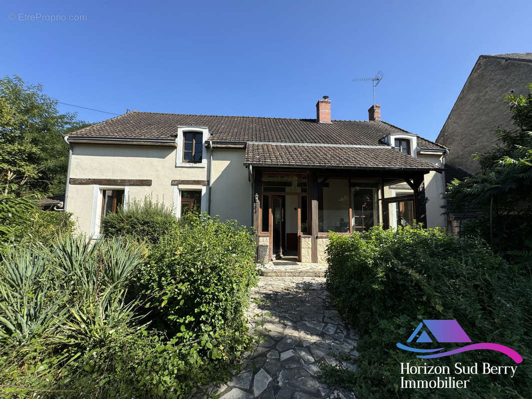 Façade arrière - Maison à LIGNIERES