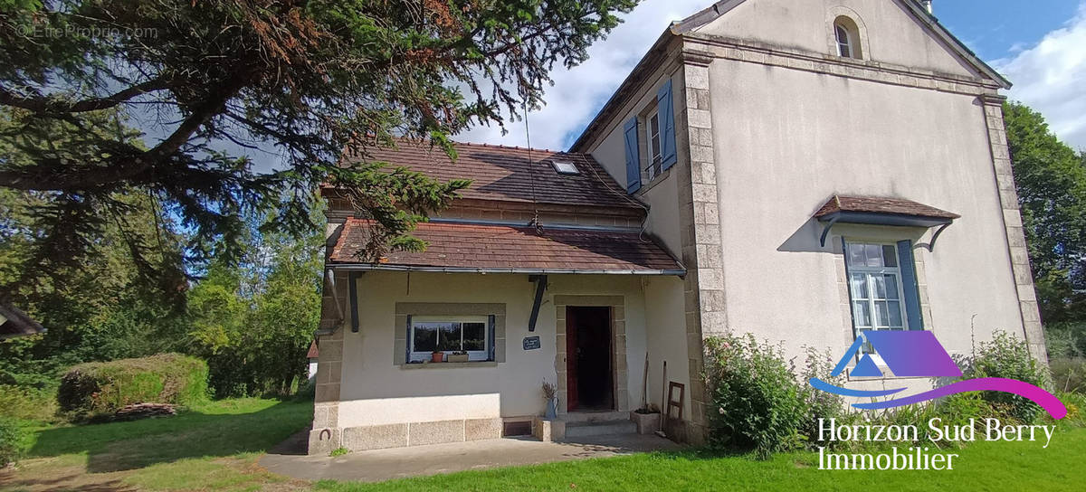 façade avant - Maison à CHAMBON-SAINTE-CROIX