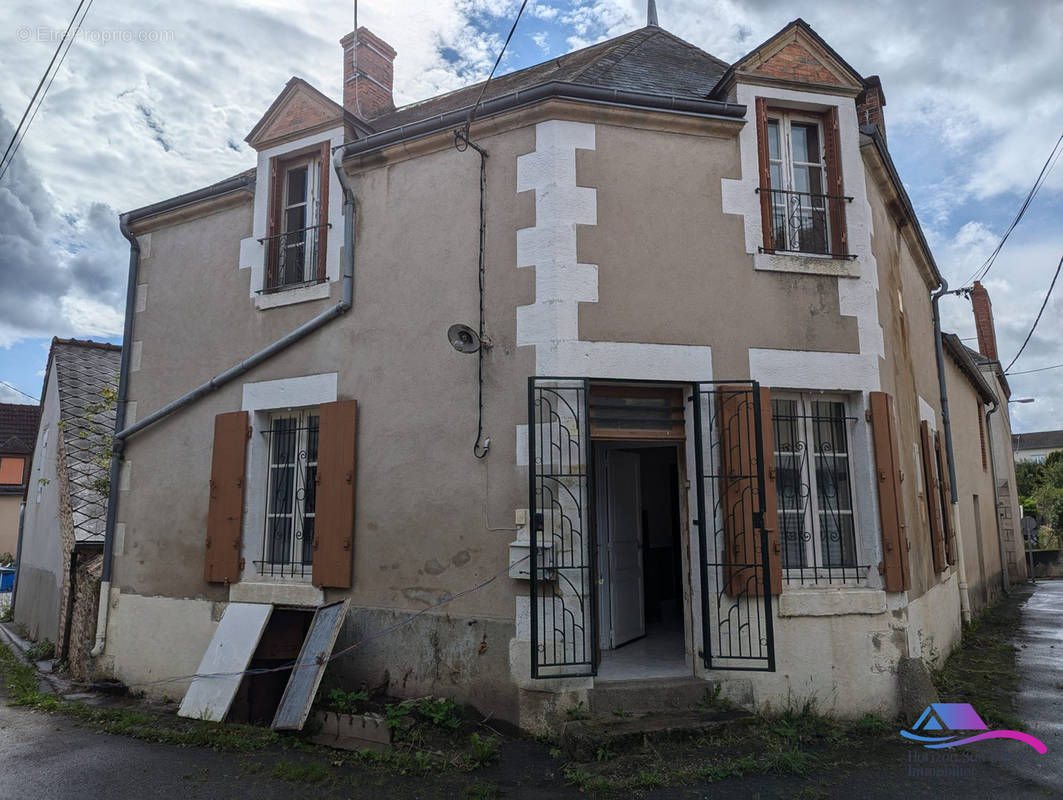 Façade - Maison à SAINTE-SEVERE-SUR-INDRE