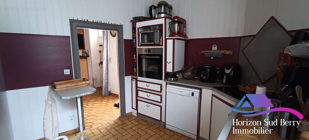 Cuisine - Maison à SAINTE-SEVERE-SUR-INDRE