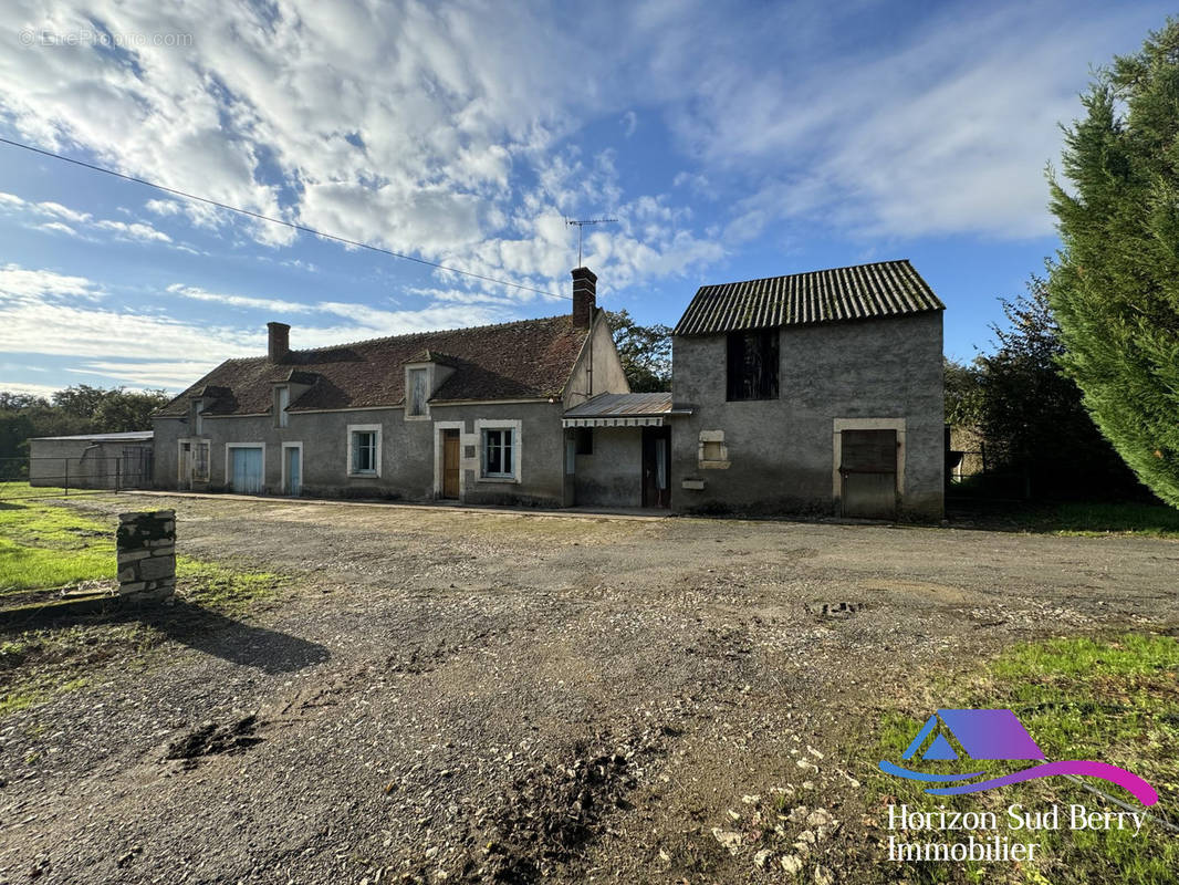 Maison et écurie - Maison à CHAMBON