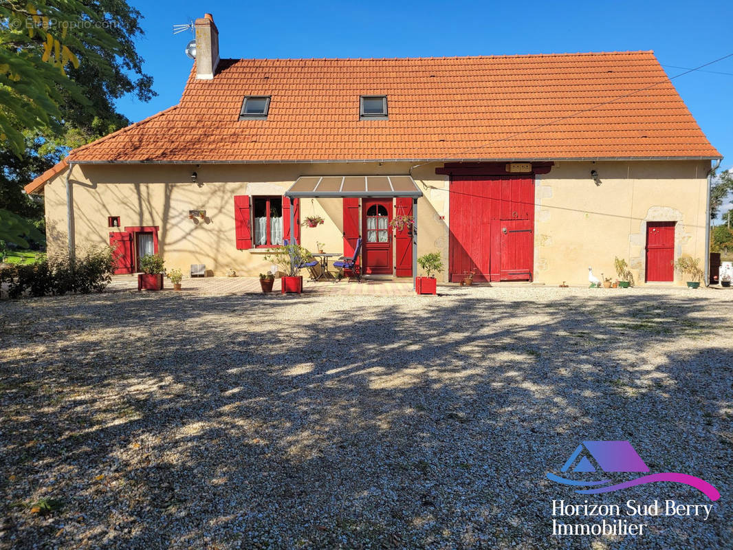 Façade avant - Maison à MONTIPOURET