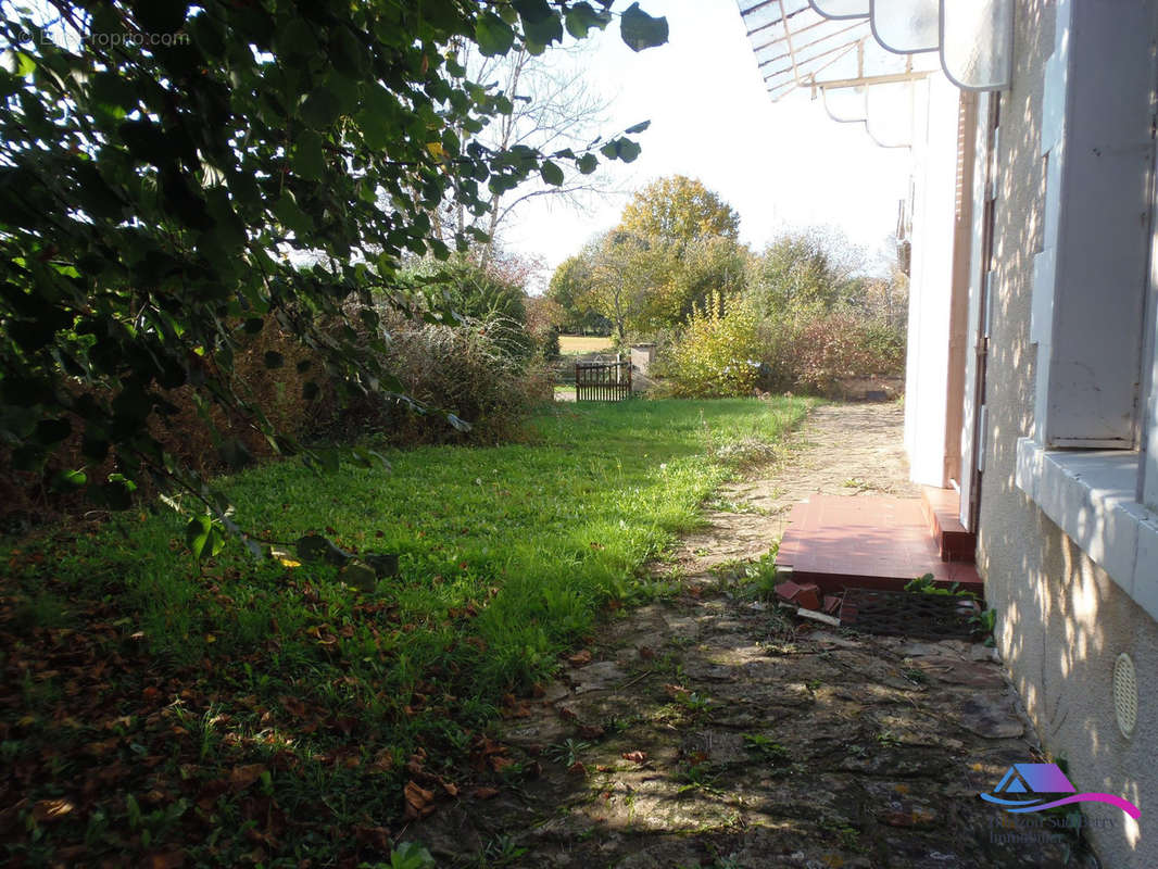 cour avant - Maison à LACS