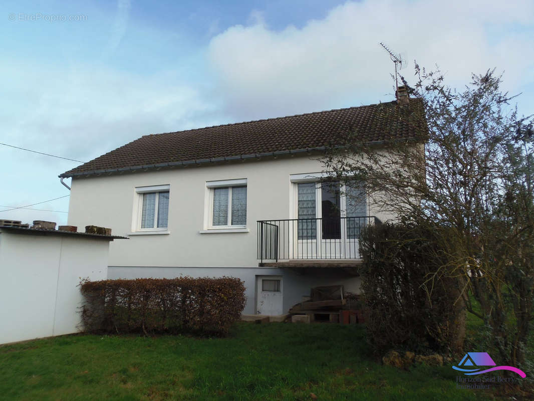 façade arrière - Maison à SAINTE-SEVERE-SUR-INDRE