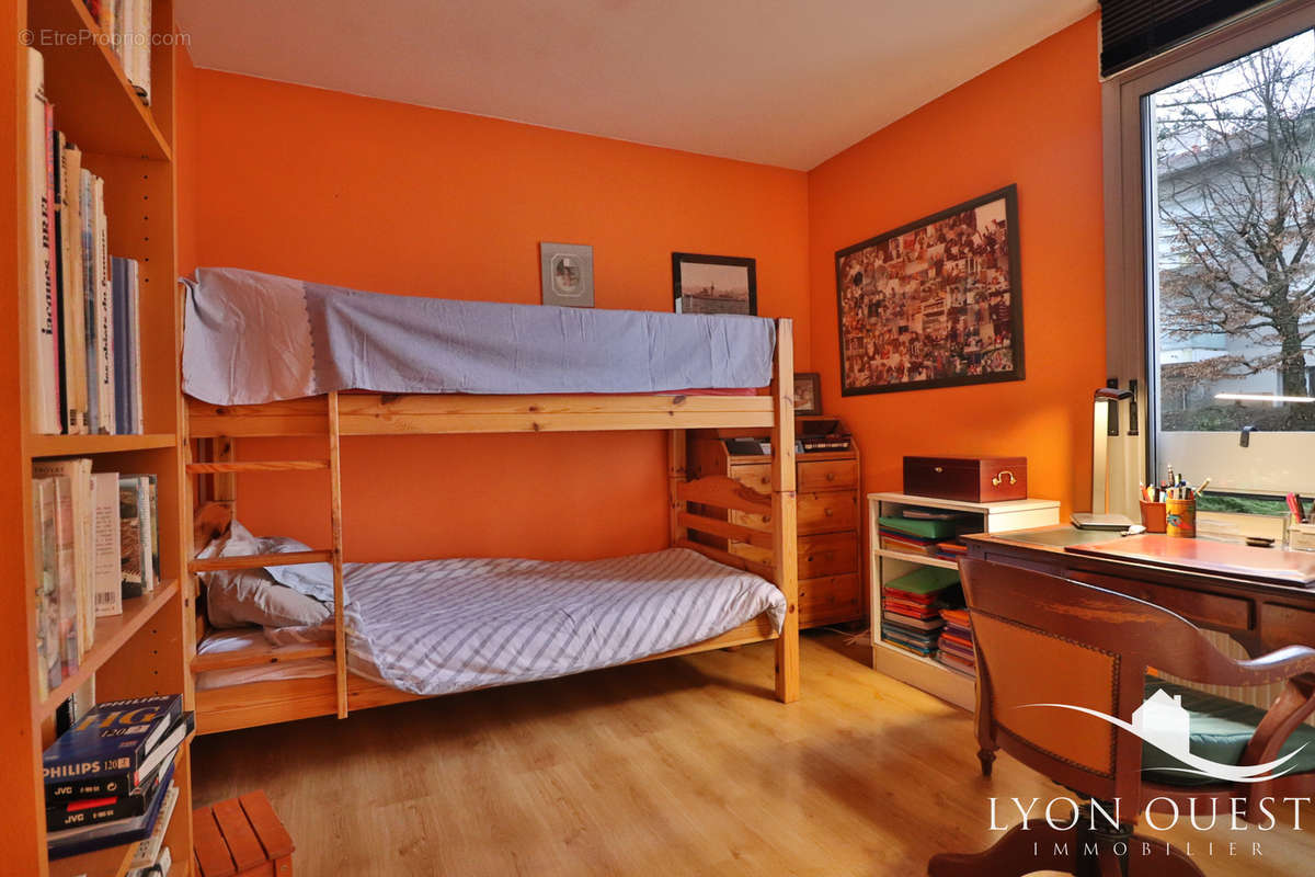 Appartement à CHARBONNIERES-LES-BAINS