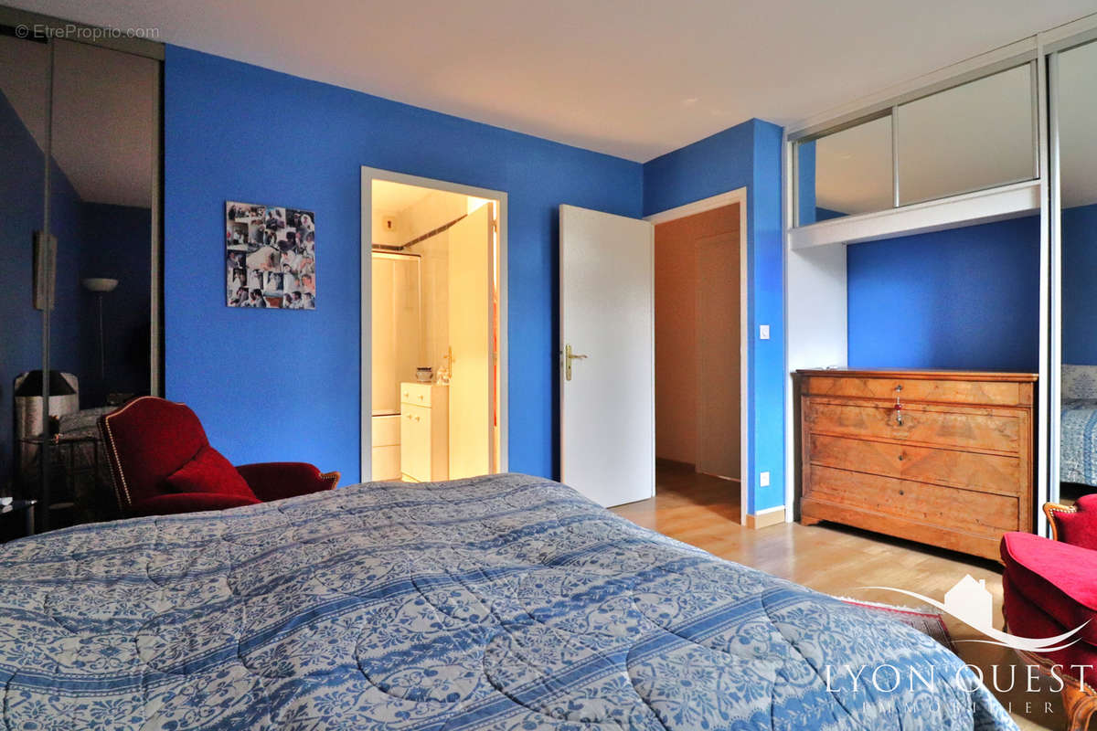 Appartement à CHARBONNIERES-LES-BAINS