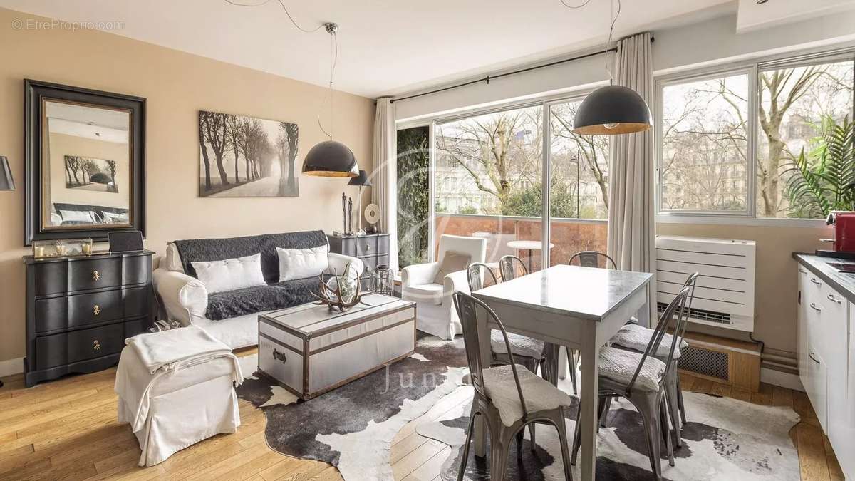 Appartement à PARIS-6E