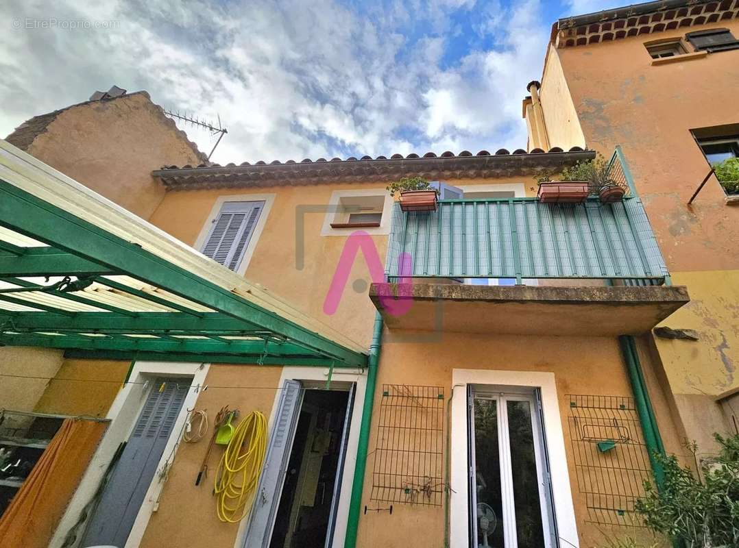 Appartement à HYERES