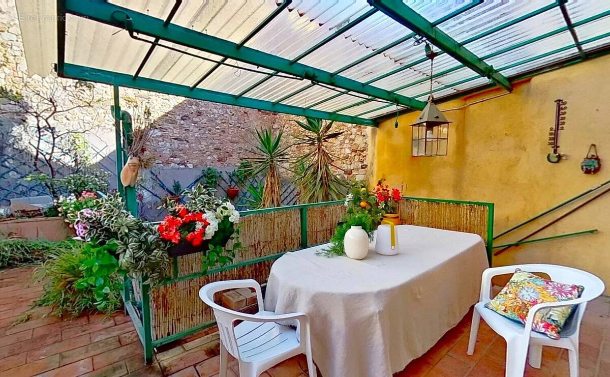 Appartement à HYERES