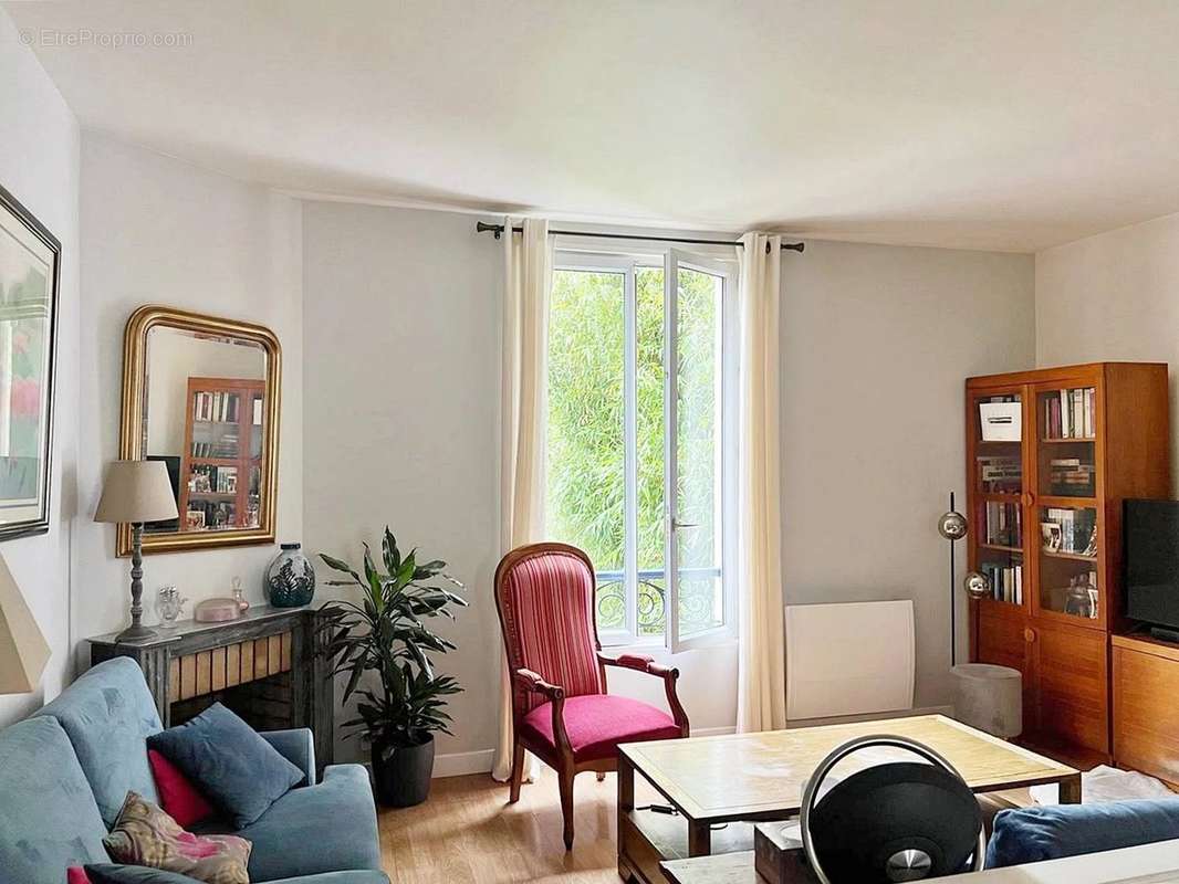 Appartement à LE PERREUX-SUR-MARNE