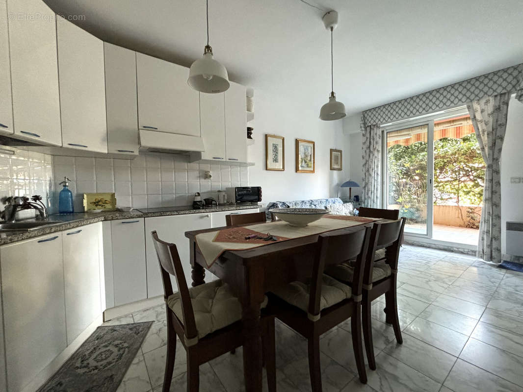 Appartement à ROQUEBRUNE-CAP-MARTIN