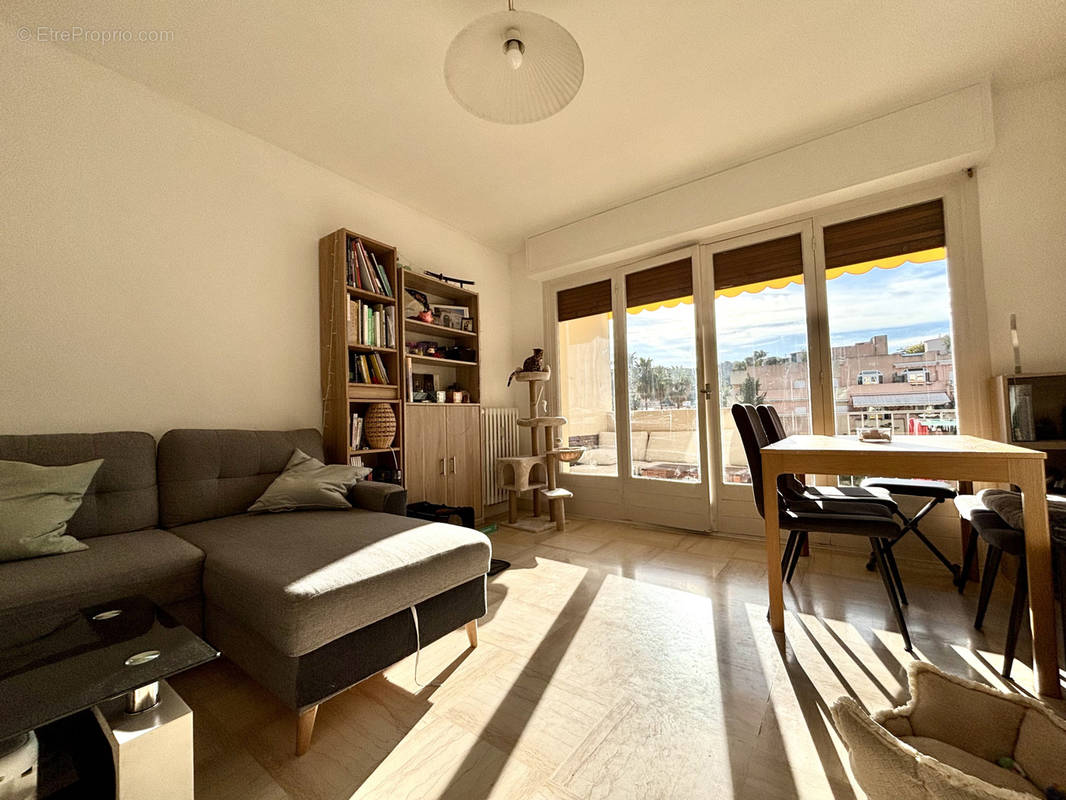 Appartement à ROQUEBRUNE-CAP-MARTIN