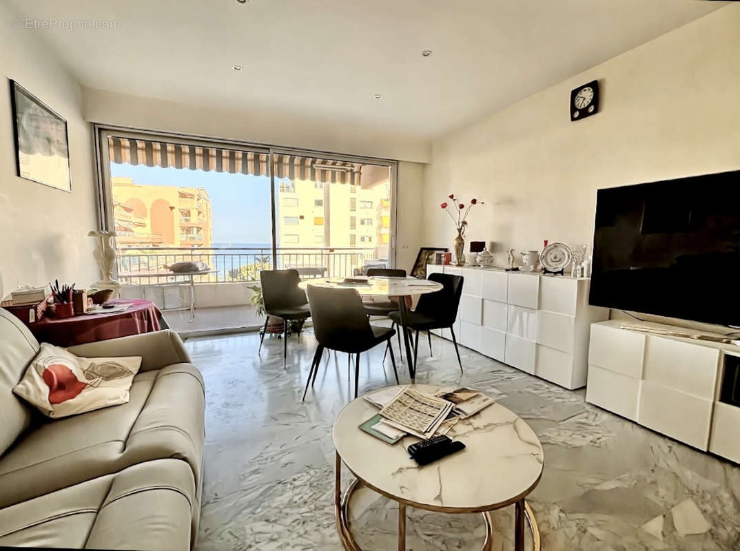 Appartement à ROQUEBRUNE-CAP-MARTIN