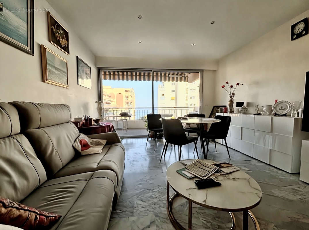 Appartement à ROQUEBRUNE-CAP-MARTIN