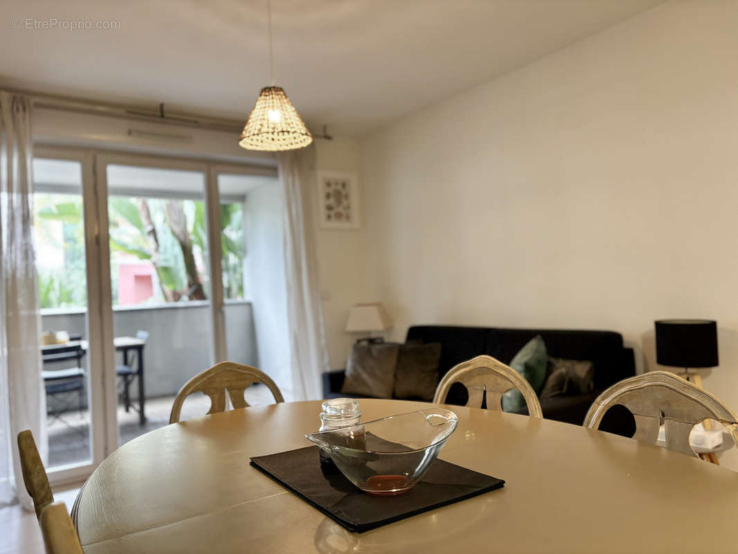 Appartement à ROQUEBRUNE-CAP-MARTIN