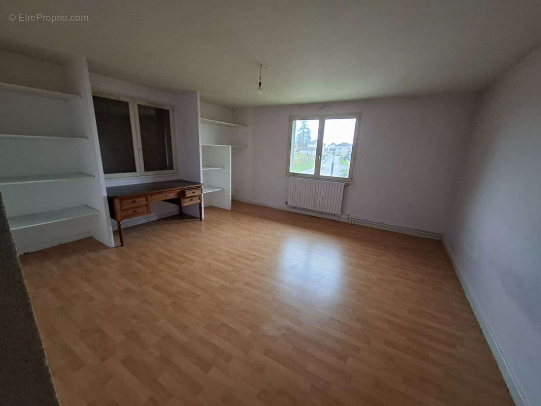 Appartement à MONTREVEL-EN-BRESSE