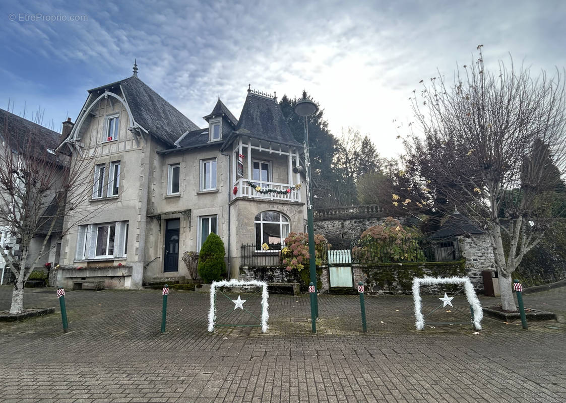 Maison à SEILHAC