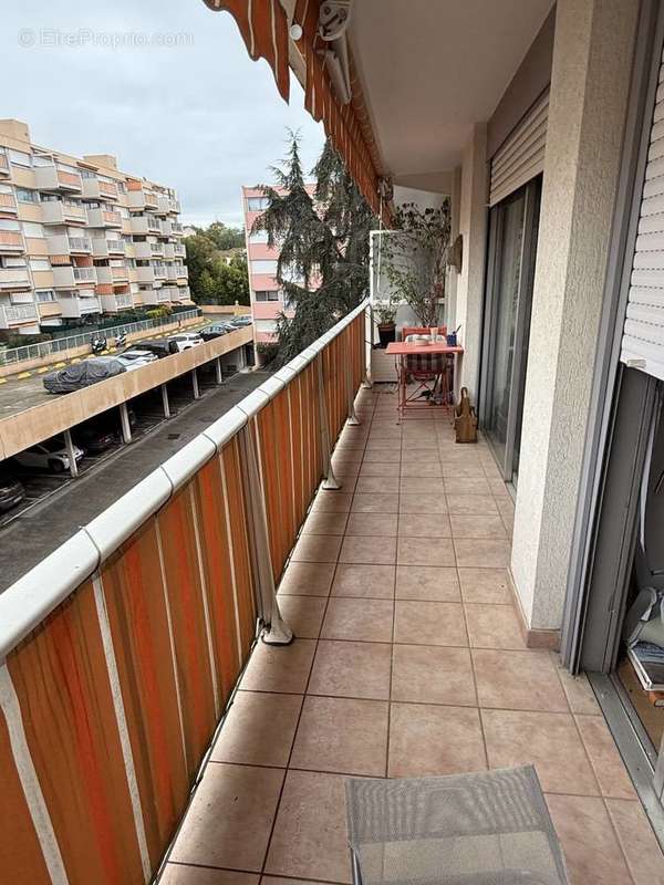 Appartement à VALLAURIS