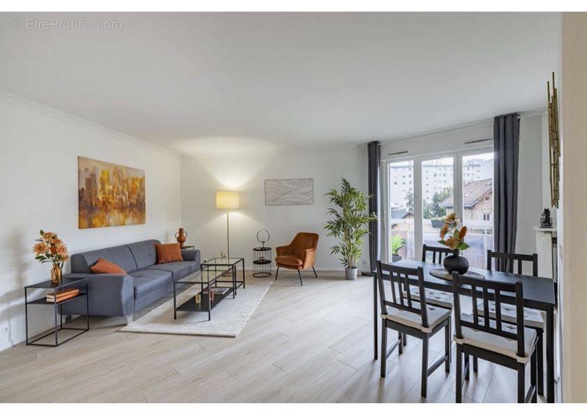 Appartement à SURESNES